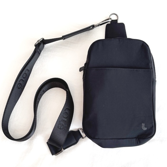 Lole Handbags - NEW! Lole Nylon Crossbody Bag Approx 51/2” x 8” x 1 3/4” NWOT - Jet Black